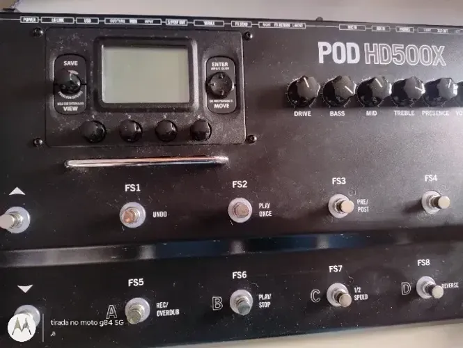 pedaleira line 6 pod hd500x em excelente estado.
