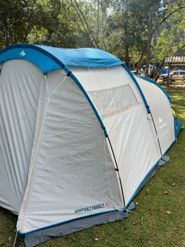 Barraca Quechua 4.1 usada em bom estado - camping