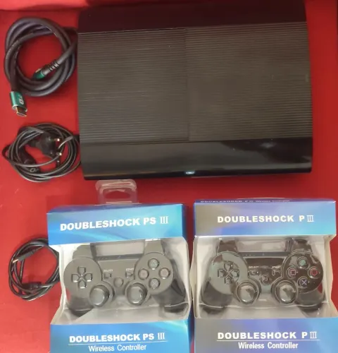 Playstation 3 slim 500 gbs cheio de jogos. Dois controles. Passo cartão