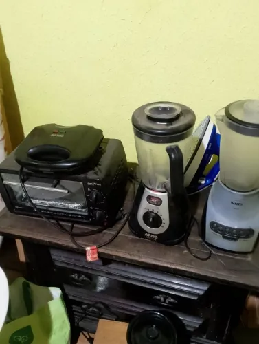 alguns eletrodomésticos usados
