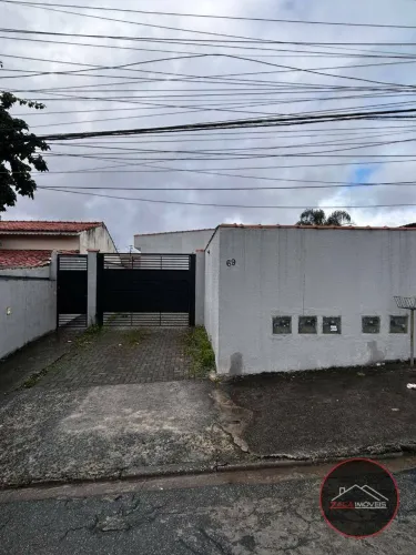 Casa com 2 dormitórios para alugar por R$ 2.400/mês - Vila Bela Flor - Mogi das Cruzes/SP