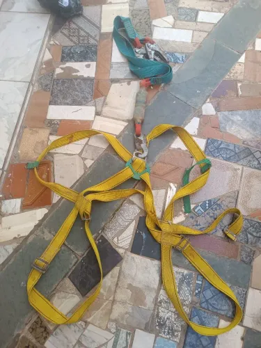 Cinto de segurança ótimo estado 80 reais