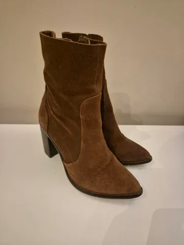 Bota AREZZO