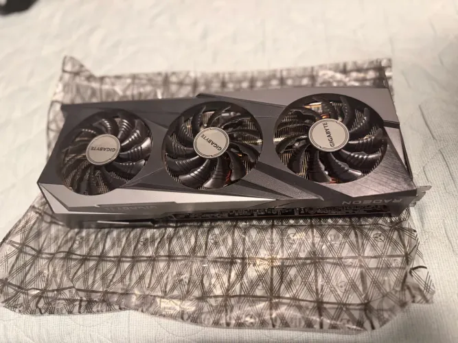 RX7600 triple fan