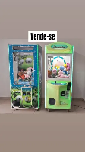 Máquinas pelúcia