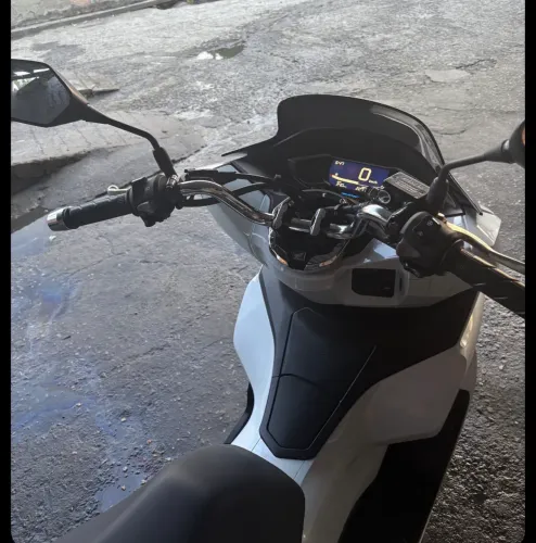 PCX 2025