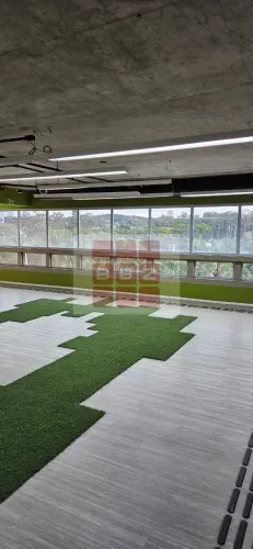 Aluguel de Sala de Alto Padrão em Jardim Europa, São Paulo-SP: 1 Sala, 1 Banheiro, 1 Vaga