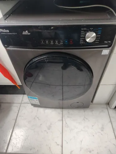 Máquina lavar e seca