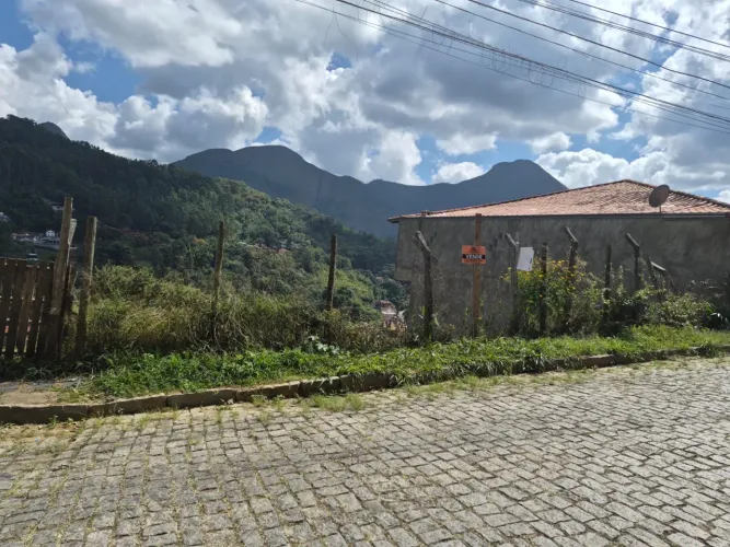 Terreno no Cascatinha