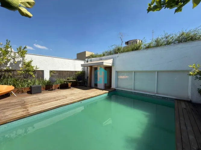 Cobertura com piscina a venda no Itaim Bibi com 2 suites.