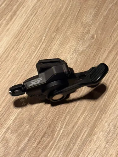 Trocador Shimano XT 12V M8100 ispecII 