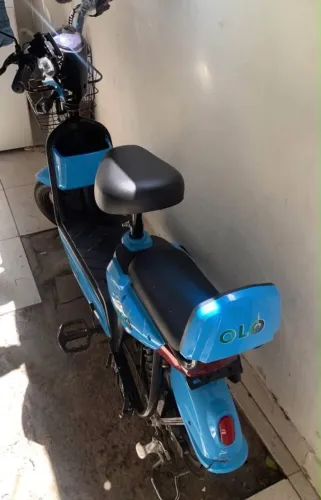 MOTOCICLETA ELÉTRICA OLO AZUL - LINDA E CONSERVADA