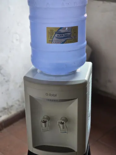 Bebedouro usado em ótimo estado