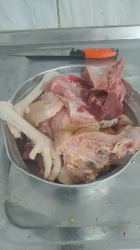 GALINHA E GALO CAIPIRA ABATIDOS NA HORA 