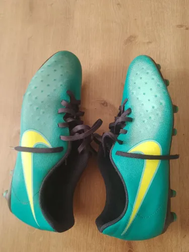 Chuteira Nike Magista seminova número 39/40