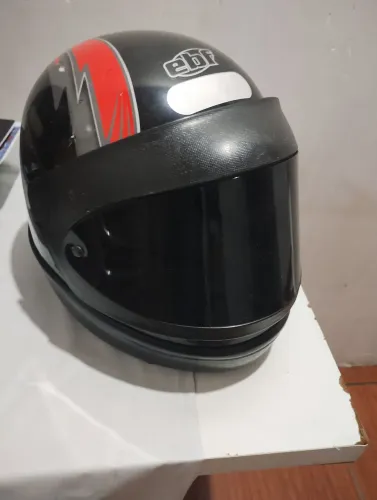 Capacete