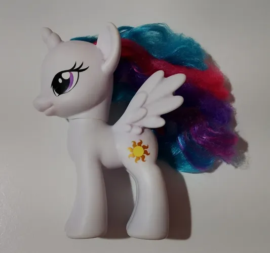 Pônei Princesa Celestia My Little Pony Grande Hasbro.