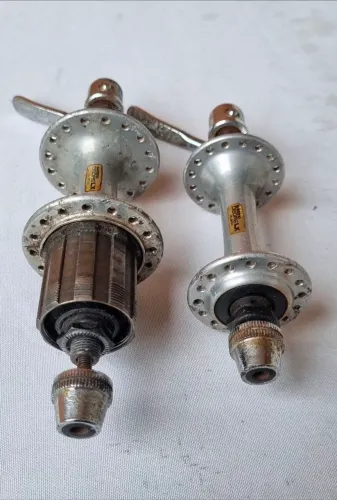 Par cubos vintage Shimano Deore LX HB-M550 Hyperglide 7v/FH- M550 32F.