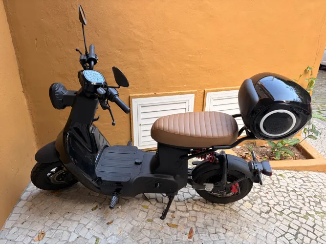 Scooter Elétrica Bee Type 2 na garantia - pouco uso!!!