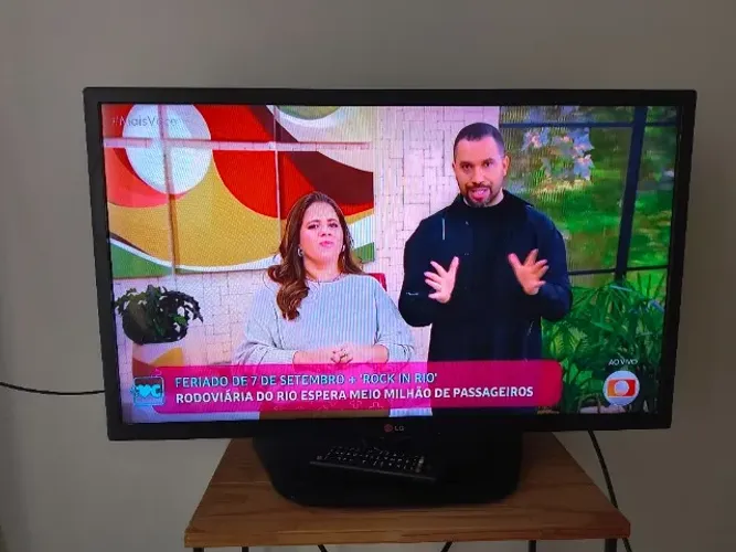 TV LG 32 polegadas Full HD não é SMART