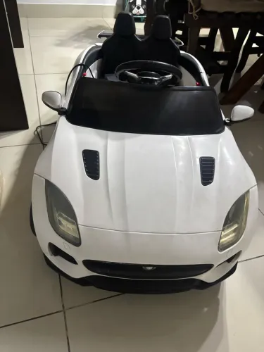 Carro elétrico infantil Bandeirante Jaguar branco. JR1602TX-B  