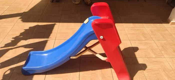 Escorregador infantil