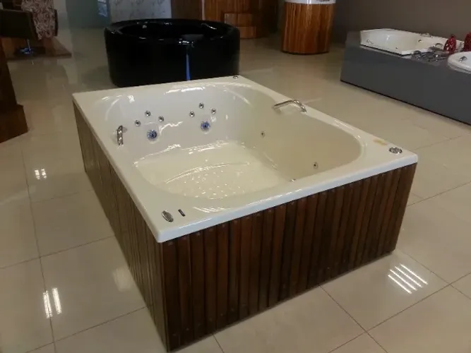 Banheira Hidromassagem de Luxo