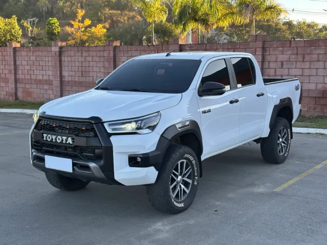 Toyota Hilux CD 4X4 2.8 Diesel Mec. 2020