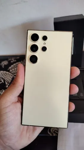 Samsung S24 Ultra 512 Gigas creme