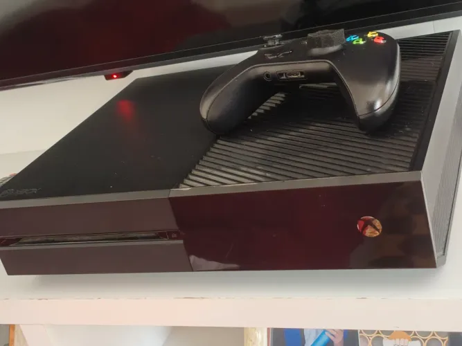 Xbox One Fat + Controle Original + HD Externo (Opcional)