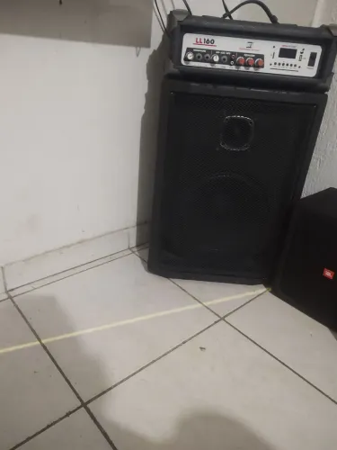 Amplificador e caixa com bluetooth USB auxiliar áudio