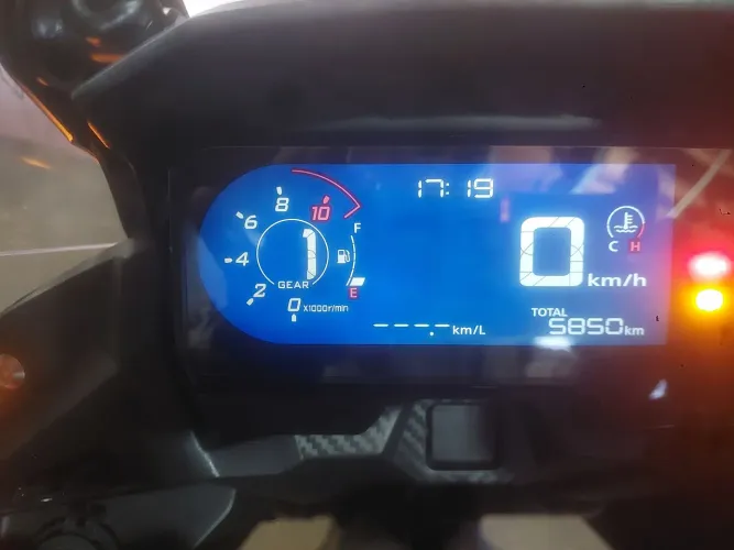 VENDO MOTO NOVÍSSIMA,SOU ÚNICO DONO , PREÇO DENTRO DA TABELA FIP, GRANDE OPORTUNIDADE!