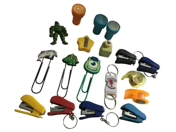 pack chaveiros clipes e mini grampeadores