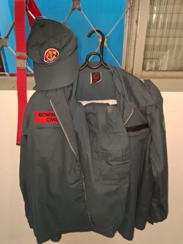Uniforme bombeiro civil