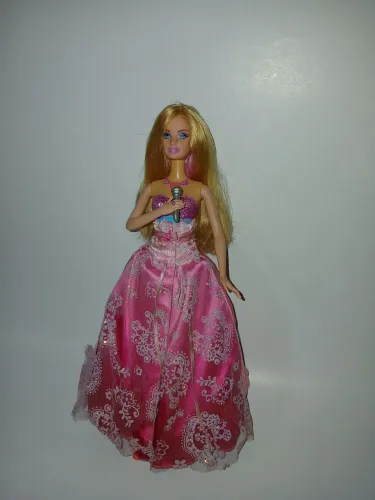 Boneca barbie Princesa&PopStar Tory