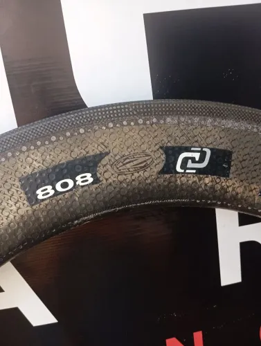 Roda de carbono zipp roda clichê