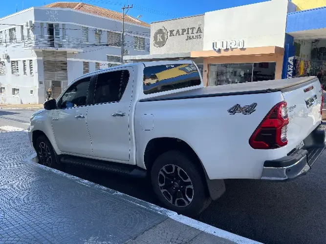 Toyota Hilux CD SRX 4X4 2.8 TDI 16V Diesel Aut. 2021