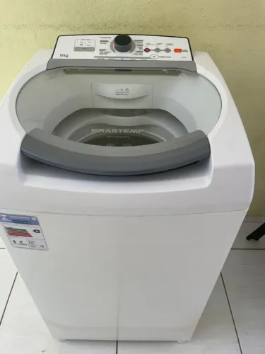 Vendo máquina brastemp 11kg toda revisada aceitamos cartão fazemos entrega 3 meses de