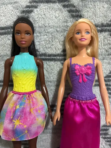 Lote Barbie cabeça jogadora de basquete made to move negra e Princesa Dreamtopia