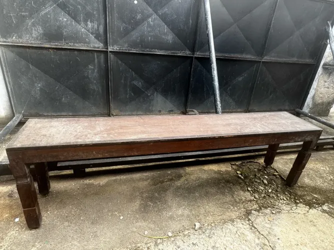 Mesa ou banco madeira maciça