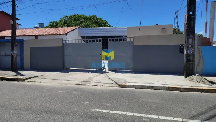 Alugue loja de 420m² nova em Piedade, próximo Shopping Guararapes.