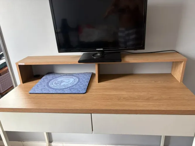 Mesa escrivaninha 120x60, com gavetas