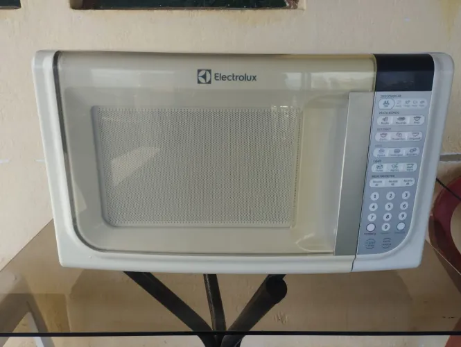 Microondas Electrolux mef41 