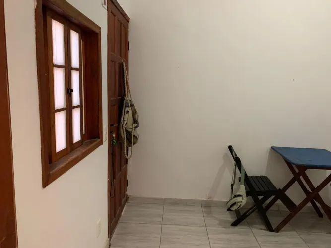 Alugo fixo kitnet Cem Braças Búzios