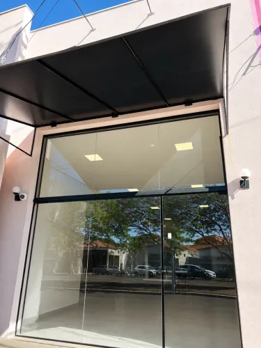 Vende-se Vitrine 