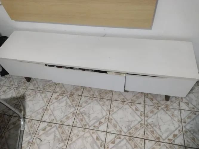 Aparador em MDF branco