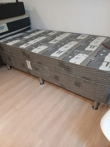 Cama box conjugada de solteiro ( $$ 280 ) *
