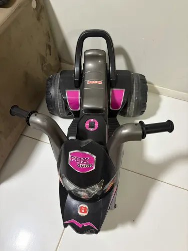 Moto elétrica infantil