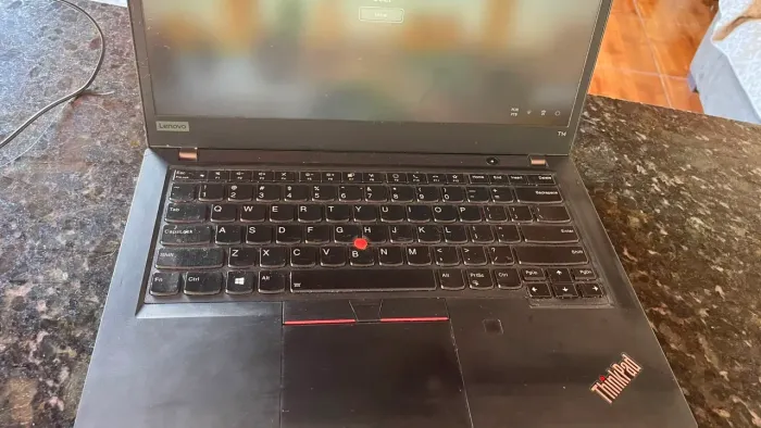 Notbook Lenovo ThinkPad T14 com tela Touchscreen