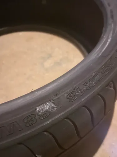 Pneus Delinte 195/35/18